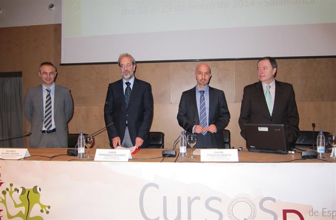 Mesa inaugural de los XXXIV Cursos de Especialización en Derecho de la USAL 