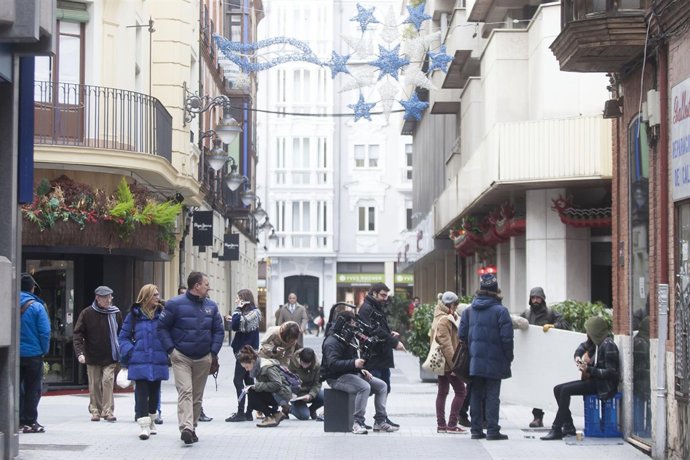 Rodaje del vídeo musical en la calle Santamaría de Valladolid