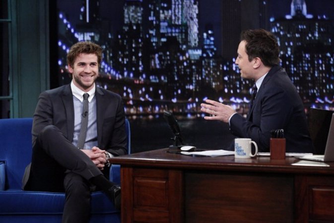 LATE NIGHT WITH JIMMY FALLON -- Episode 934 -- Pictured: (l-r) Liam Hemsworth wi