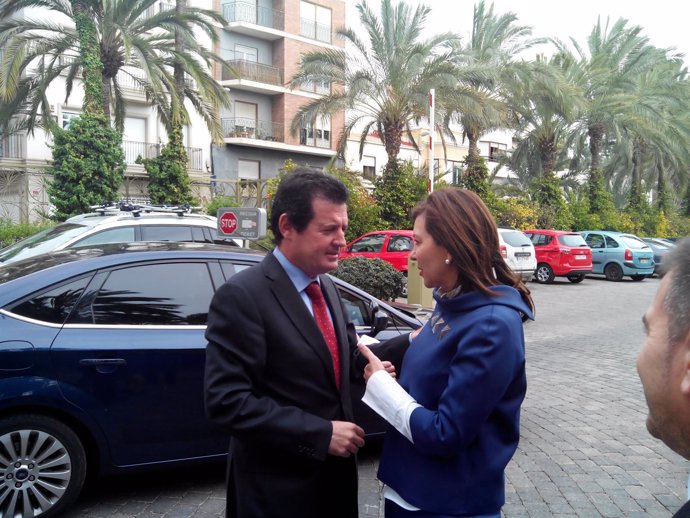 Mercedes Alonso recibe al vicepresidente del Consell, José Ciscar