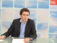 PSOE responsabiliza al Gobierno del PP de la "caída en picado" de Parayas