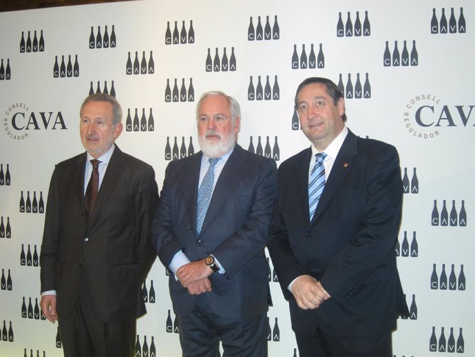 Pere Bonet, Miguel Arias Cañete y Josep Maria Pelegrí