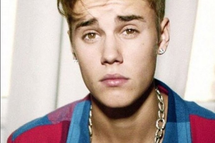Justin Bieber le tira huevos a su vecino y le causa 20.000 dólares de daños