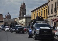 Mireles niega haber autorizado su desarme por el Ejército mexicano