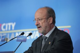 Francisco Javier León De La Riva