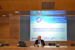 Buch clausura una jornada sobre energía.