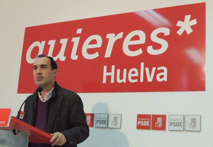 El viceportavoz del PSOE en el Ayuntamiento de Huelva, Miguel Ángel Mejías. 