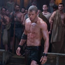 Kellan Lutz desmiente su relación con Miley Cyrus