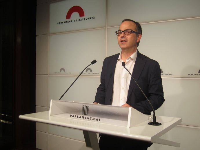 El líder de CiU en el Parlament, Jordi Turull, en rueda de prensa