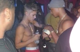 Justin Bieber pillado en un club de striptease