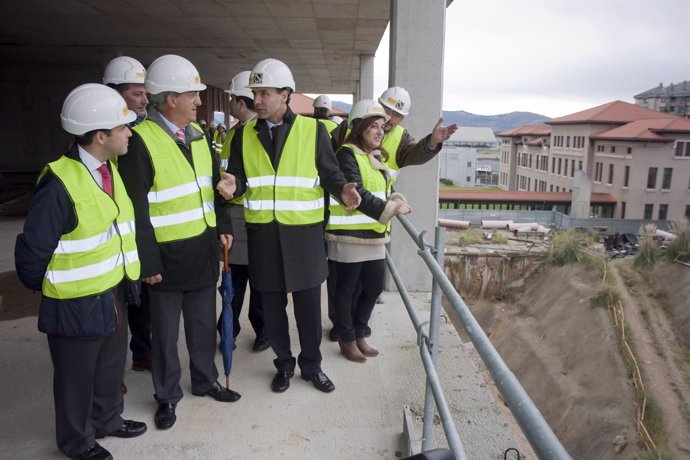El presidente de Cantabria en el reinicio de las obras de Valdecilla