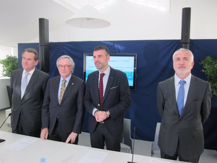 S.Cambra (Puerto de Barcelona), X.Trias, S.Vila y Daniel López (GNF)