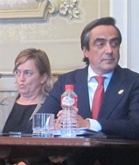 Calderón cree que el Gobierno de PRC-PSOE es un "paréntesis" hasta la vuelta del PP en 2015