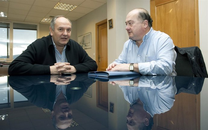 El consejero de Medio Ambiente y el acalde de Villacarriedo