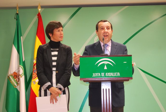Rueda y Ruiz Espejo, en rueda de prensa.