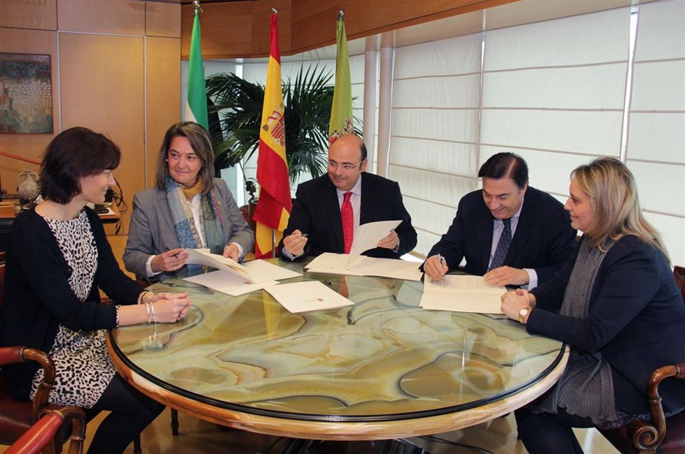 Diputación refuerza su apoyo a emprendedores de la costa