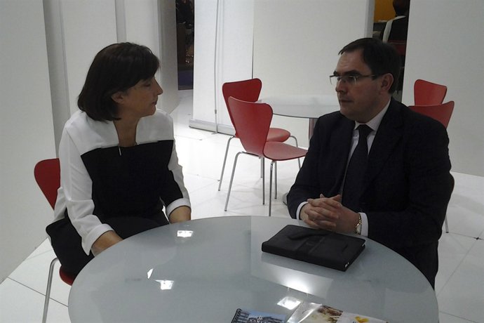 Joaquin Albadalejo y Milagros Montes, en la feria de turismo de Utrech