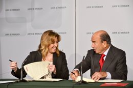 Susana Díaz y Emilio Botín en la firma del convenio