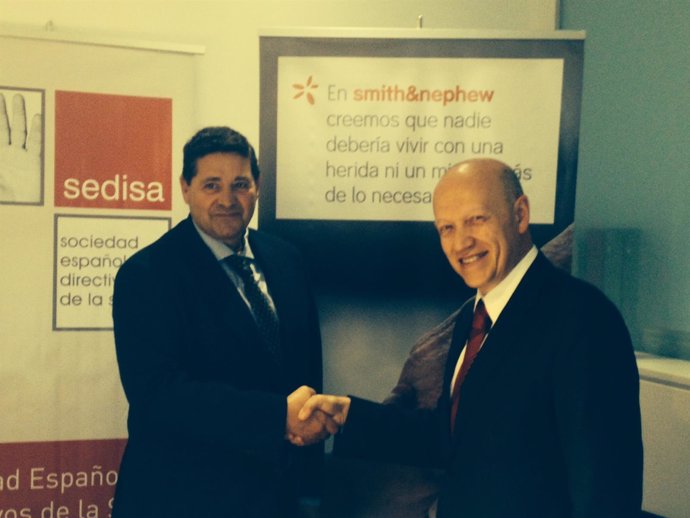 Firma del acuerdo entre SEDISA y Smith&Nephew 