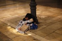 La Eurocámara pide una estrategia europea para reforzar la atención a las personas sin hogar