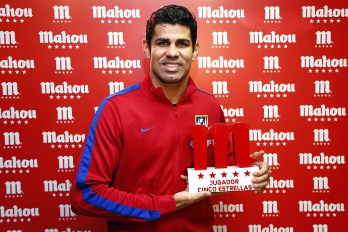 Diego Costa recibe el Premio como Mejor Jugador de Diciembre