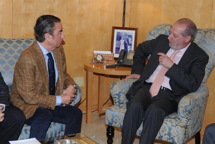 Villalobos y hermano mayor de la Consolación de Utrera