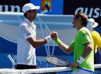 Ferrer levanta una pared a Chardy y se mete en los octavos de final