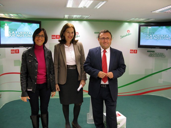 María Gámez, Carmen Romero y Miguel Ángel Heredia