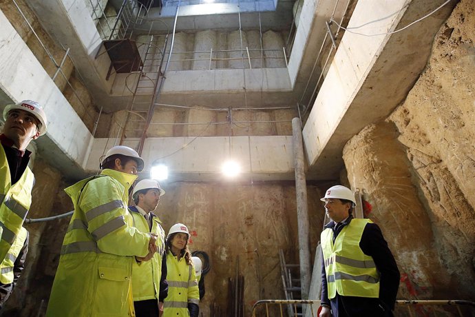 Fotos Y Nota: González Visitó Hoy Las Obras De Prolongación De La Línea 9 De Met