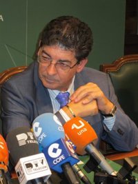 Valderas ve "deseable" que el PP-A tenga "un referente cuanto antes" pero recuerda que es "una decisión interna"