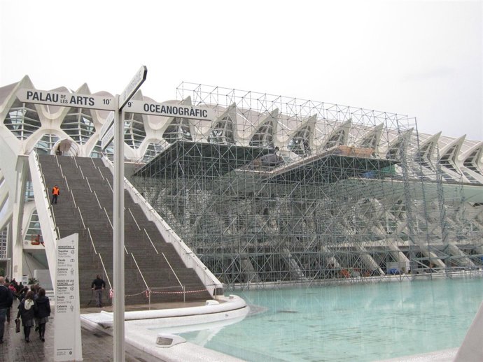 Andamios instalados para el rodaje de 'Tomorrowland' de Disney en Cacsa.