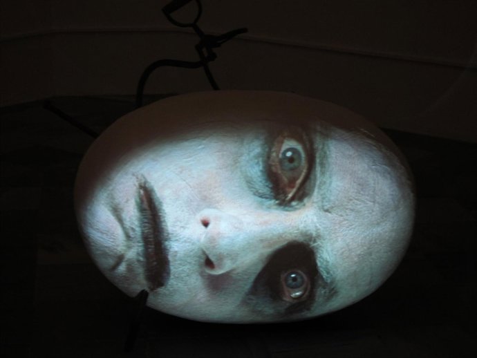 Detalle de una de las obras de la exposición dedicada a Soledad Lorenzo