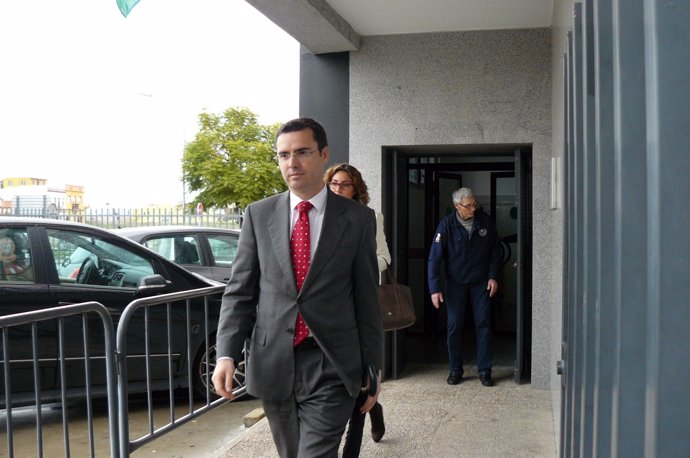 José Vicente Franco a la salida del juzgado.