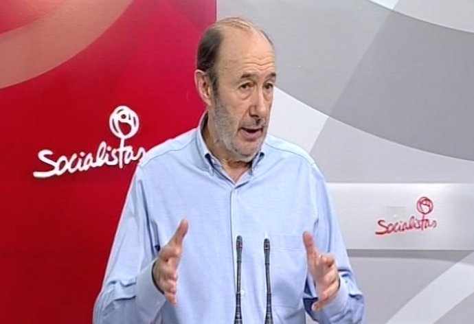 Rubalcaba anuncia las primarias a finales de noviembre