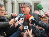 Balmón (PSC) apel·la a la "coherència" dels diputats díscols perquè deixin l'escó