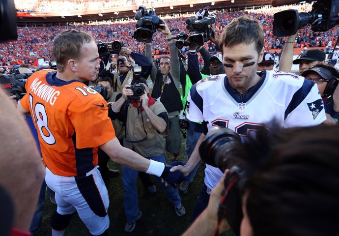 Payton Manning y Tom Brady en el New England Patriots - Denver Broncos