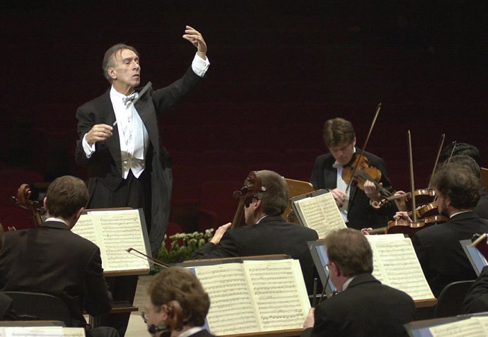 Claudio Abbado director de orquesta