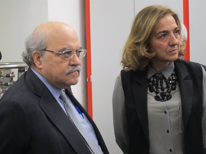 El conseller A.Mas-Colell y la secretaria de Estado de Investigación Carmen Vela
