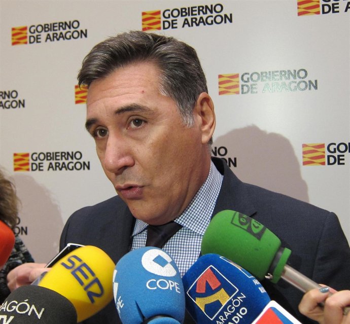 El consejero de Sanidad de Aragón, Ricardo Oliván