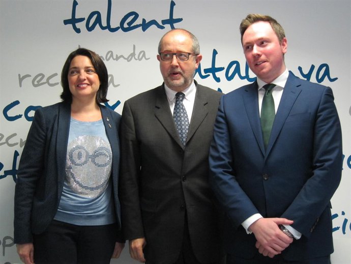 S.Recasens, F.Puig y C.Chapman