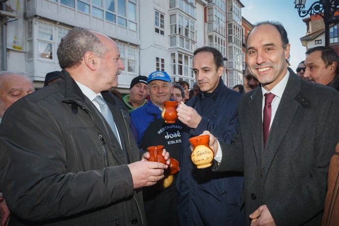 Las autoridades en la festividad de San Sebastián