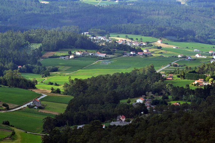 Vista de la parroquia de Corcoesto, en Cabana de Bergantiños (A Coruña)