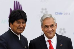 El presidente de Bolivia, Evo Morales, y el de Chile, Sebastián Piñera, 2013.