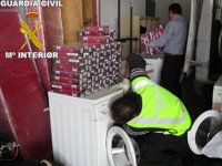 Detenido con una furgoneta cargada de tabaco de contrabando en el muelle de Cádiz