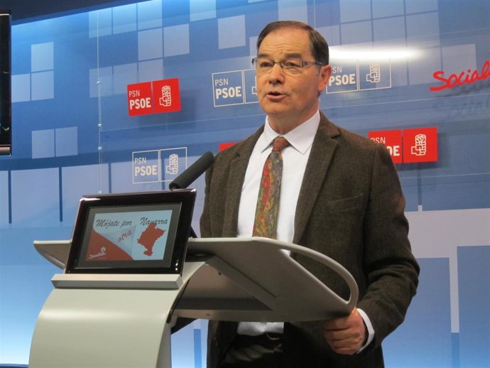 El socialista Román Felones en rueda de prensa