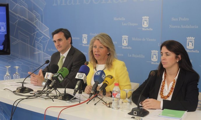 Ángeles Muñoz, alcaldesa de Marbella, y felix romero