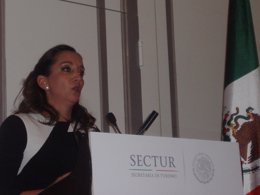 La secretaria de Turismo de México, Claudia Ruiz Massieu