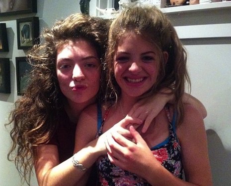 Lorde y su hermana India