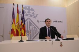 Julio Martínez en rueda de prensa