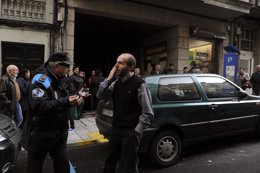 El edil de Democracia Ourensana bloquea la salida de un aparcamiento